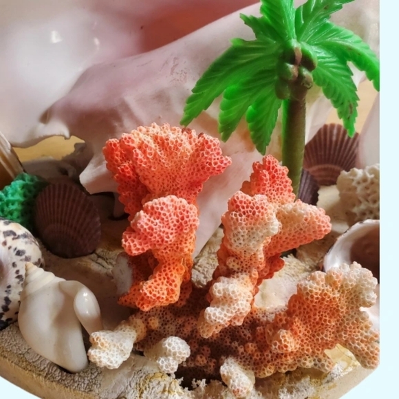Vintage seashell diorama/TV lamp - Picture 5 of 9